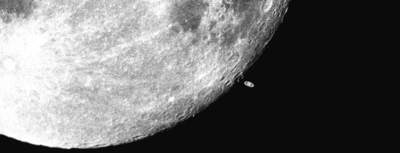 Księżyc odsłania Saturna