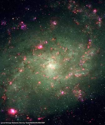 Bogata w młode, gorące gwiazdy galaktyka M33