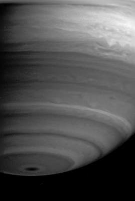 Kłęby chmur na Saturnie