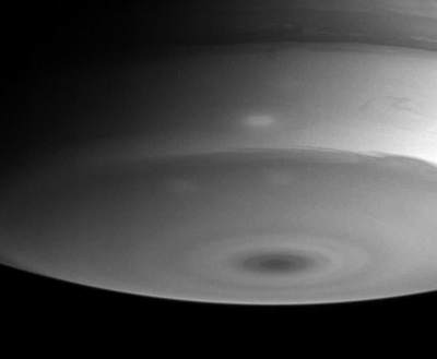Aktywna atmosfera Saturna