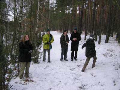 Zimowisko - spacer po lesie i śnieżne piguły
