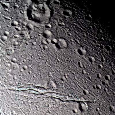 Powierzchnia Enceladusa