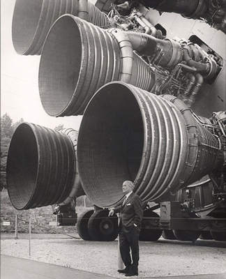 Wernher von Braun i silniki rakiety Saturn V