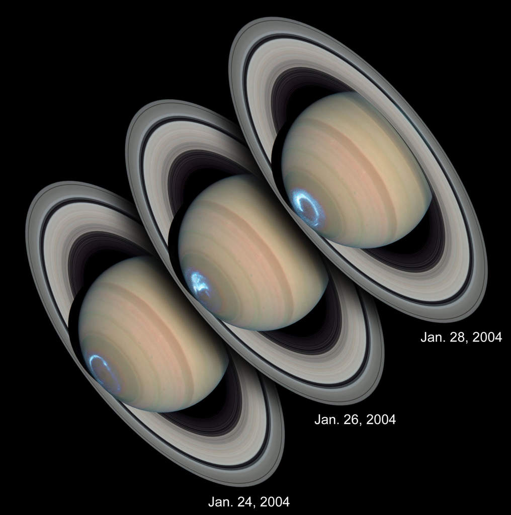 Saturn - zorze polarne