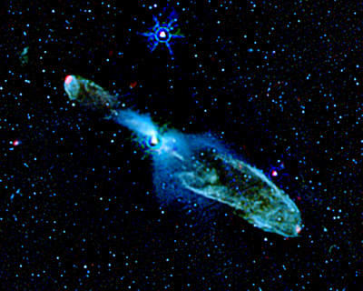HH 46/47 w podczerwieni - zdjęcie wykonane przez Kosmiczny Teleskop Spitzera