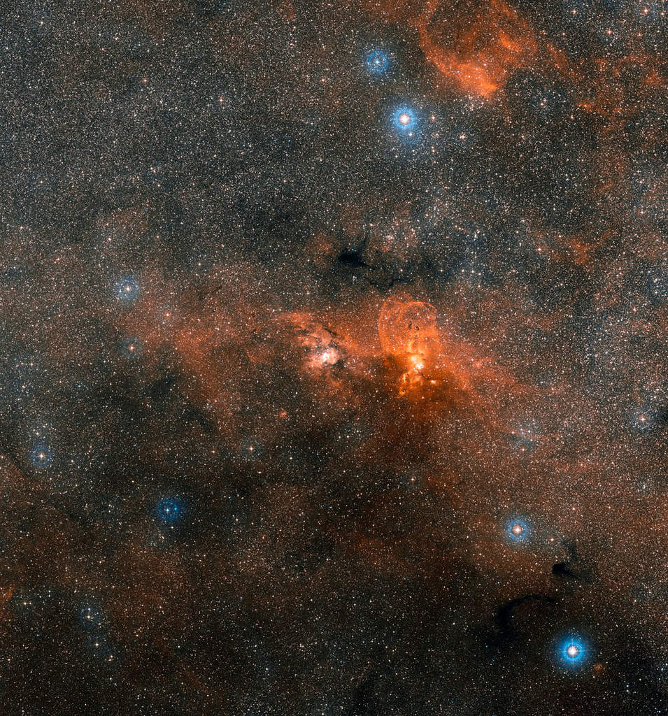 NGC 3603 – szerokokątne zdjęcie z Digitized Sky Survey 2