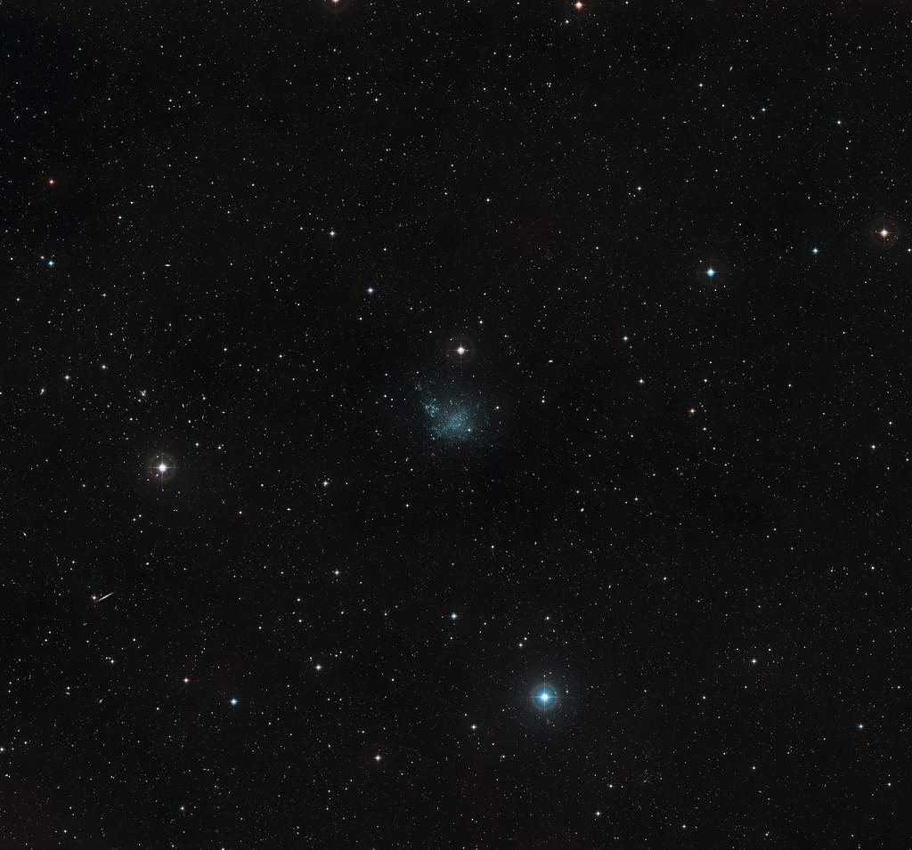 Niebo w otoczeniu galaktyki karłowatej IC1613