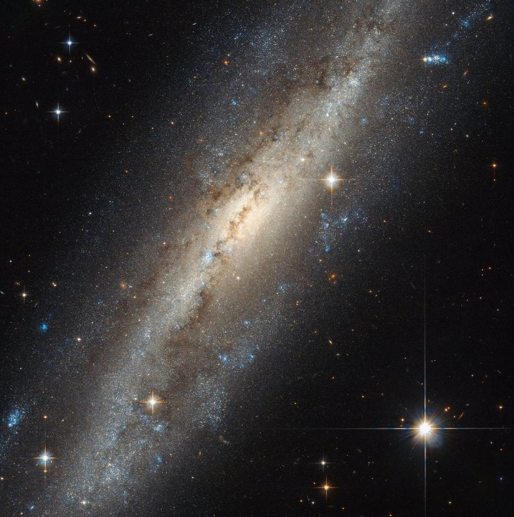 Galaktyka spiralna w Andromedzie - NGC 7640
