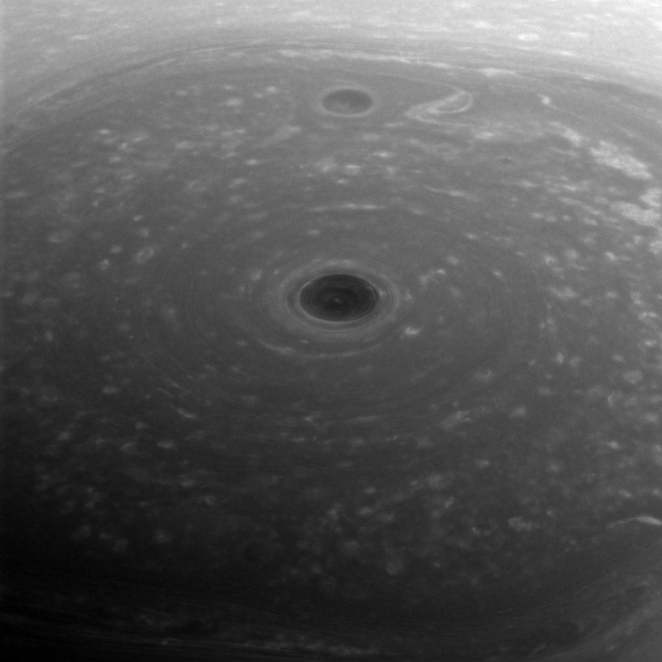 Biegun północny Saturna