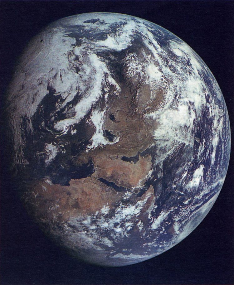 Ziemia widziana z kosmosu, widoczny Bliski Wschód i Eurazja