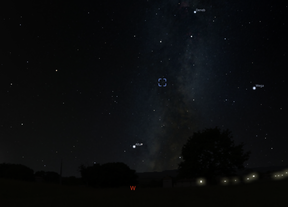 Ciemne niebo; kwadratem zaznaczone położenie NGC 6885.