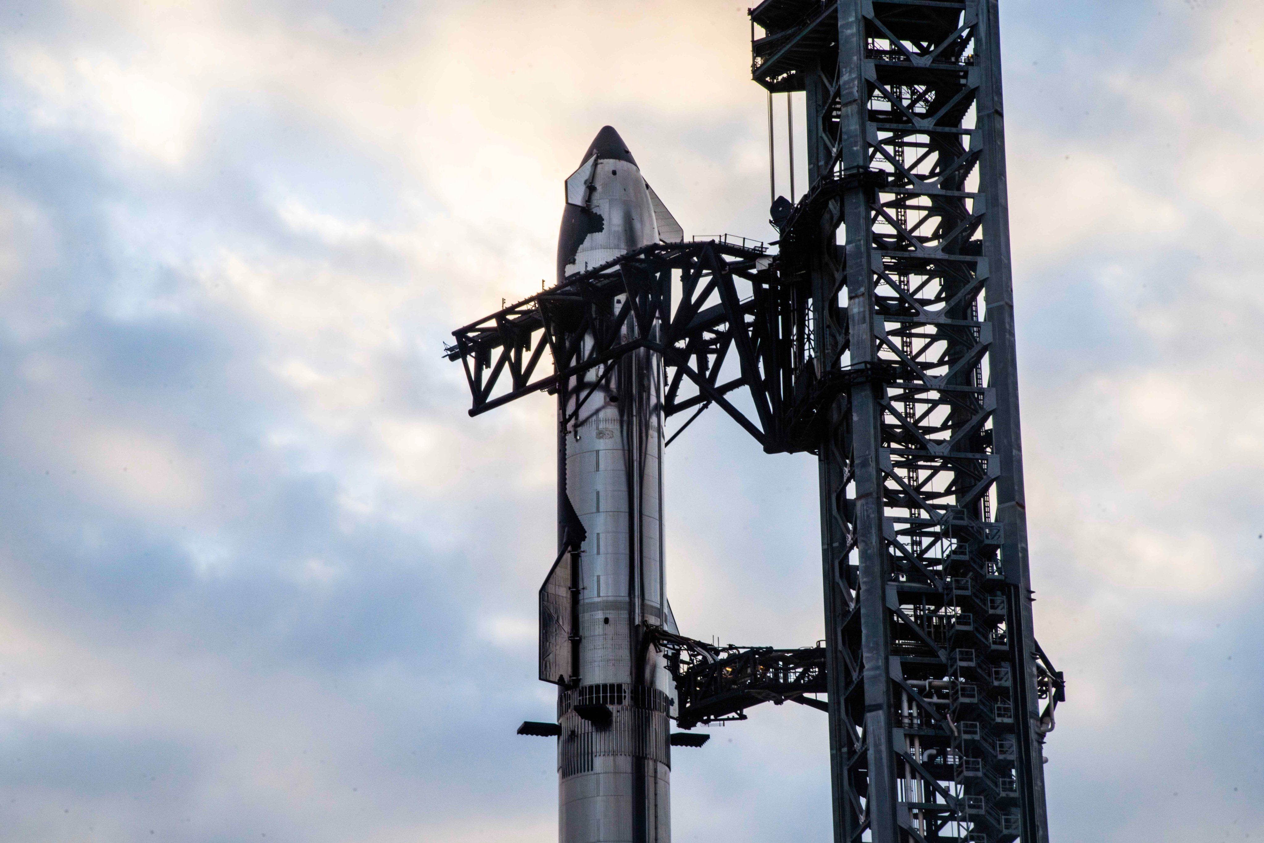 Widowiskowy lot i wybuch Starshipa podczas misji IFT-7