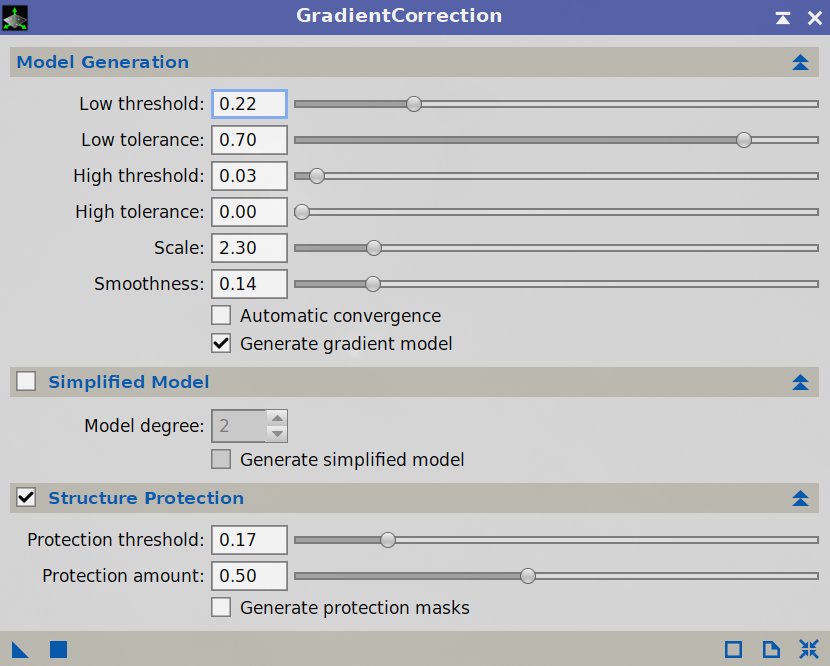 Okno GradientCorrection w PixInsight z listą suwaków (Low/High threshold, Scale, Smoothness) oraz sekcjami Simplified Model i Structure Protection z domyślnymi wartościami.