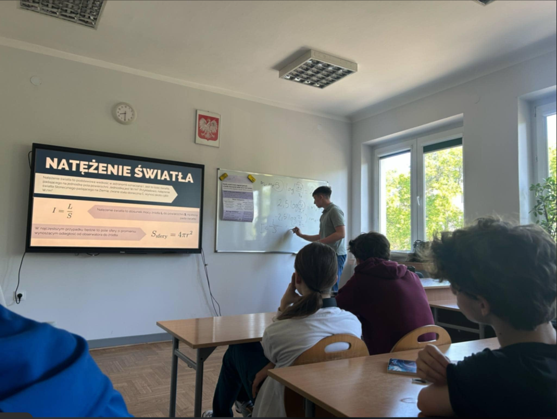 Pomóżmy dzieciom sięgnąć gwiazd – Astroclass