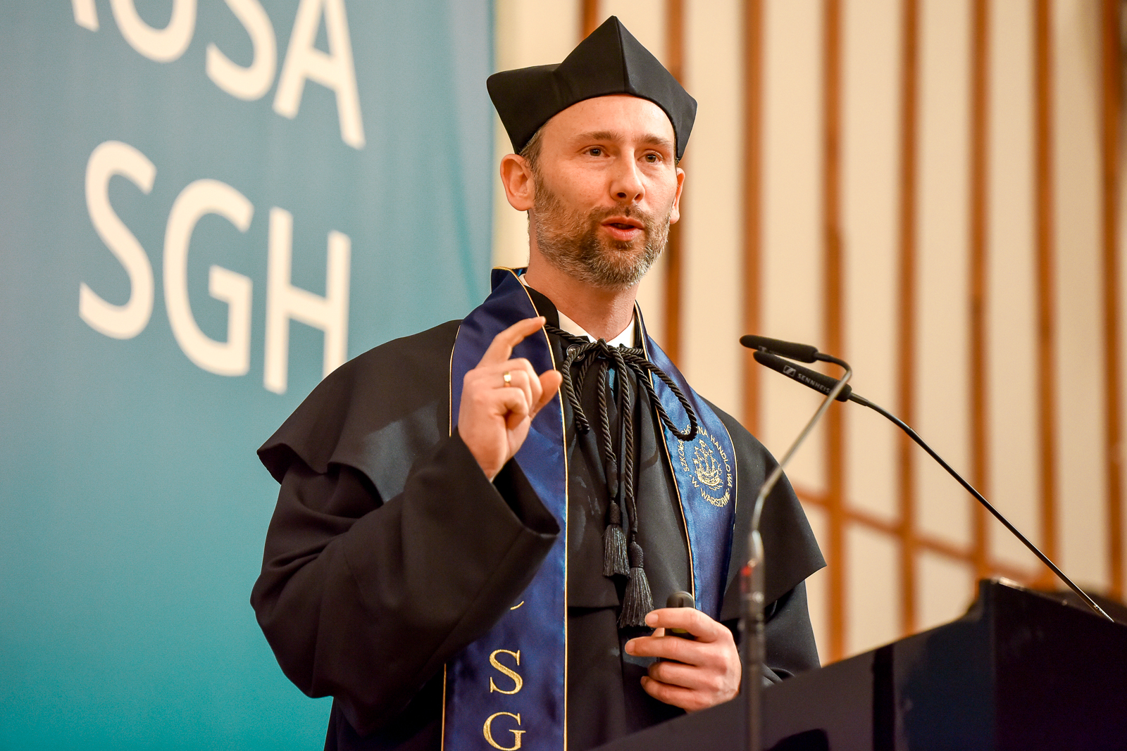 obrazek wyróżniający – sgh piotr potapowicz