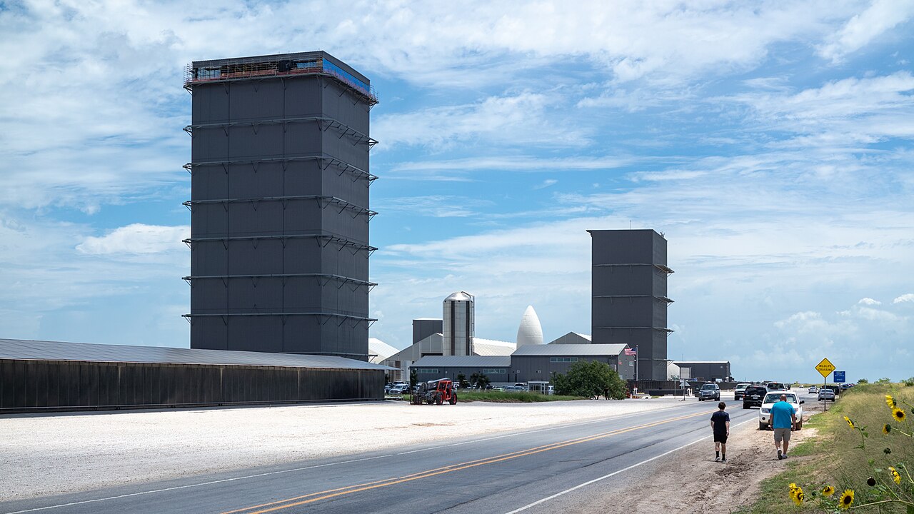 1280px-USA_-_Texas_-_Boca_Chica_-_Starbase_(51285307187)