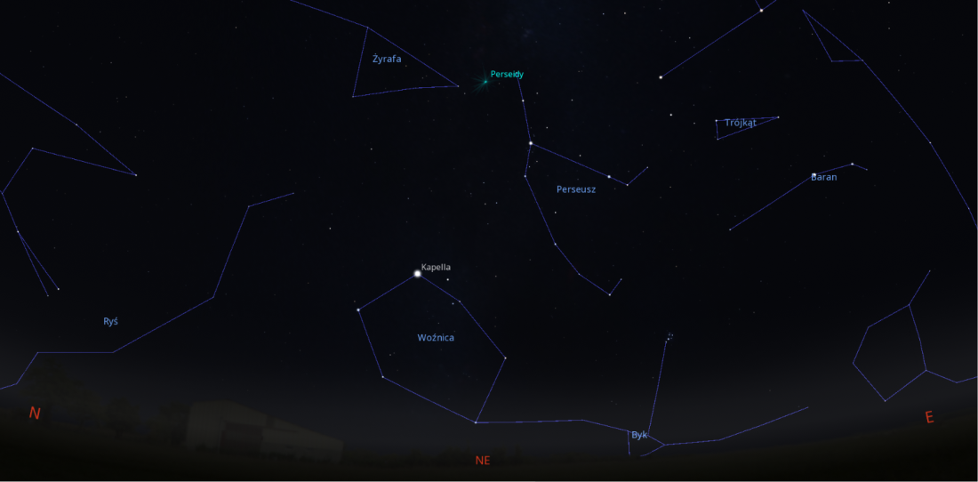 Fragment nieba widocznego podczas nocy z 12 na 13 sierpnia. Widoczne są linie gwiazdozbiorów na północnym wschodzie oraz radiant roju Perseidów w gwiazdozbiorze Perseusza.