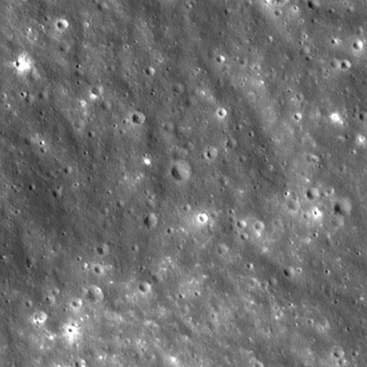 Nowy krater na Księżycu: efekt nieplanowanego uderzenia części rakiety Falcon 9