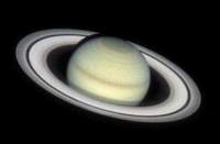 Saturn - najlżejsza z planet