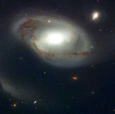 Galaktyka spiralna NGC 4319 i kwazar Markarian 205