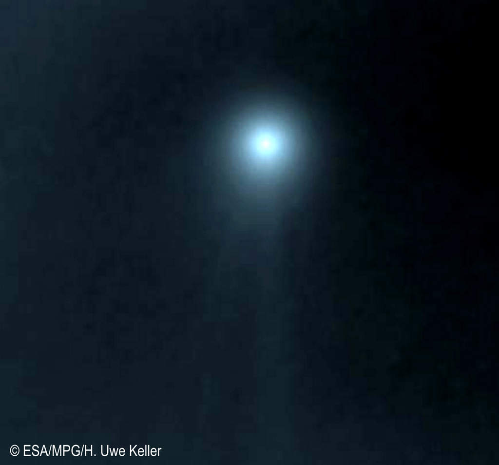 Kometa C/2002 T7 (LINEAR) widziana z sondy Rosetta
