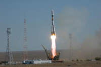 start rakiety Soyuz TMA-9 - czternasta załoga ISS