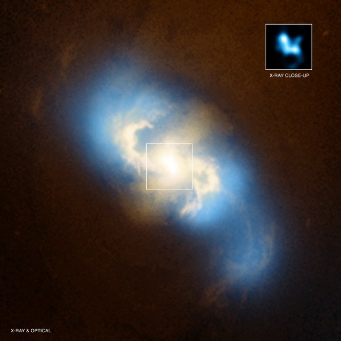 NGC 3393 - para czarnych dziur